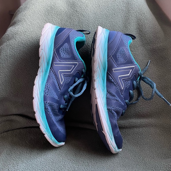 Vionic sneakers - Picture 3 of 5